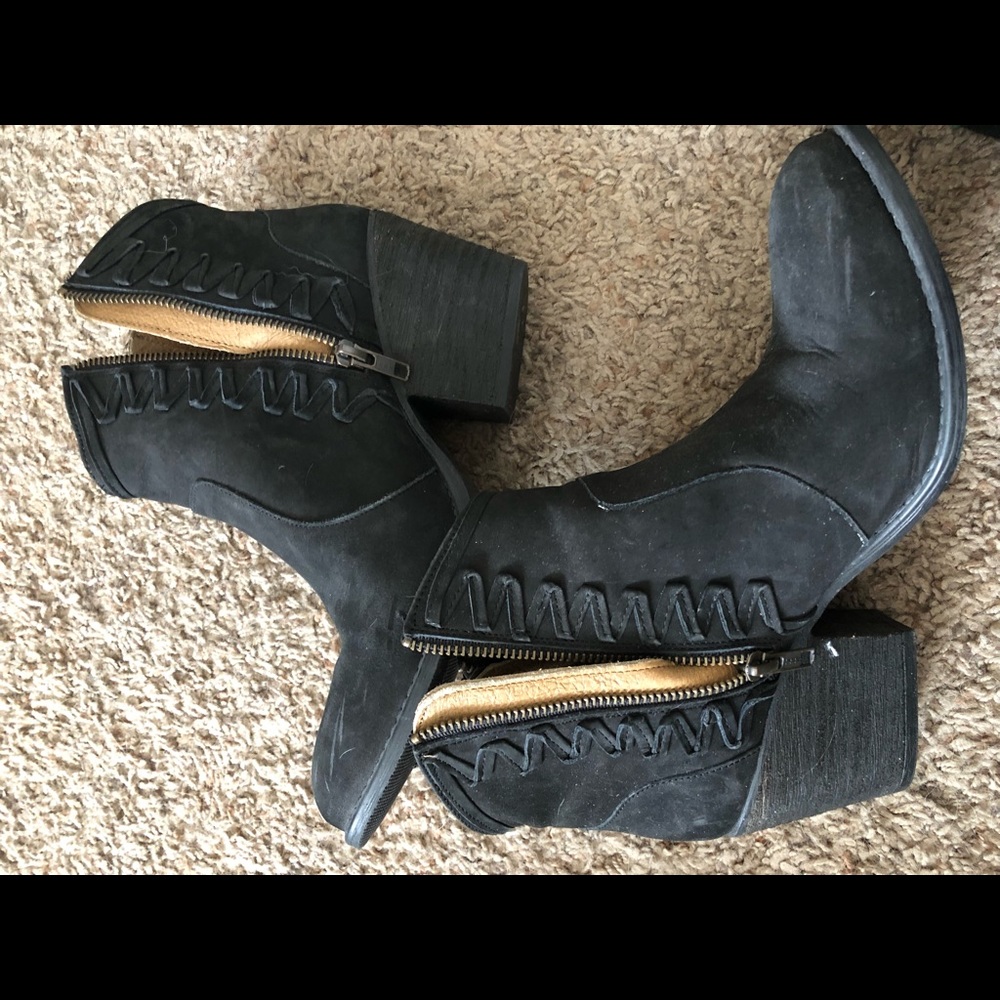 Musse and cloud black double zipper booties